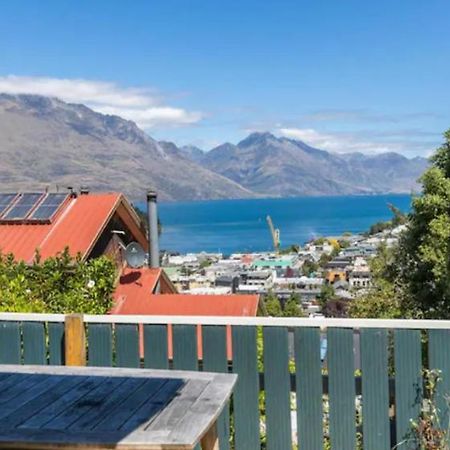 Fantastic Views, Close To Town 2 Bedroom Apartment Queenstown Bagian luar foto