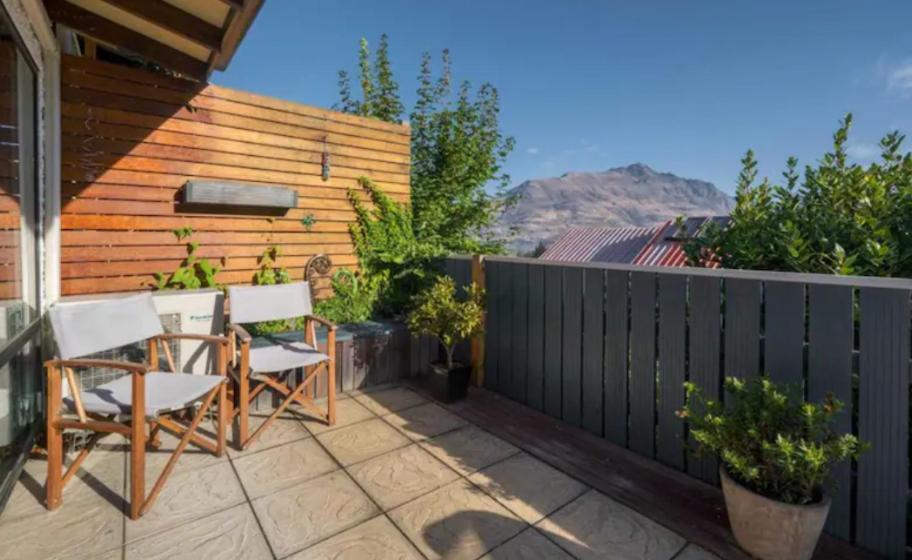 Fantastic Views, Close To Town 2 Bedroom Apartment Queenstown Bagian luar foto